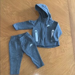 SOLD Nike 2 piece Jogging Suit 12M